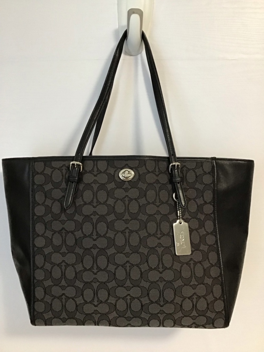 COACH Turnlock Large TOTE SIGNATURE JACQUARD Leather Black gray